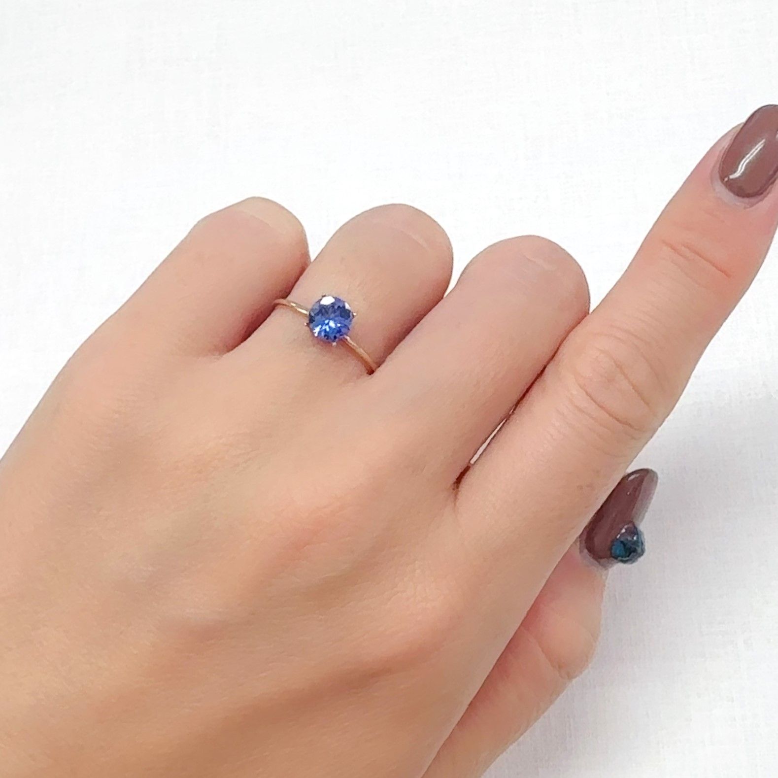 タンザナイト(宝石名タンザナイト)タンザニア産 0.68ct 識別済[240628331]5.9x5.9mm前後