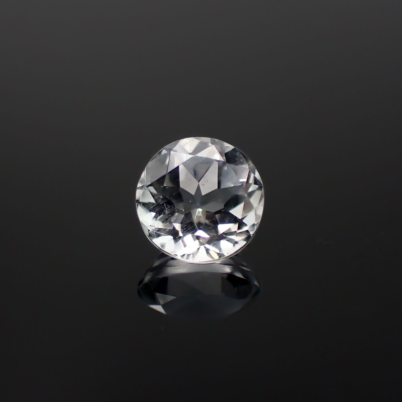 ゴッシェナイト パキスタン・ヒマラヤ産 0.86ct[230421846]6.1x6.1mm前後