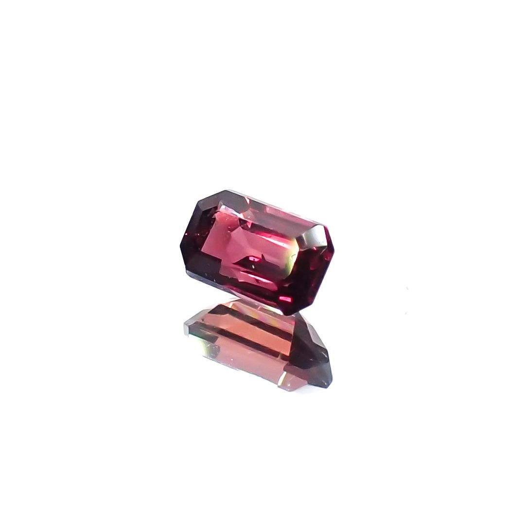 ルビー(宝石名ルビー)タンザニア産 0.45ct 識別済[240226110]5x3mm前後