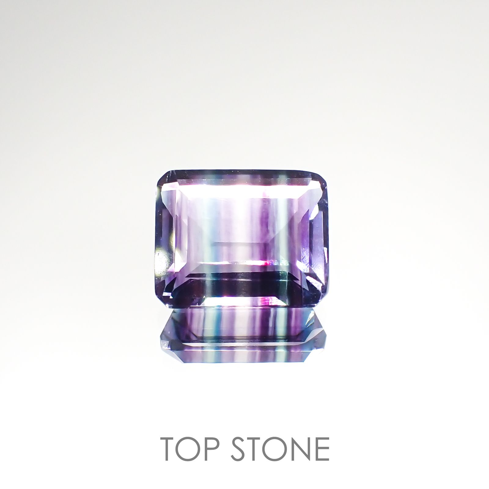 バイカラーフローライト ブラジル産 ルース 4.23ct[210913208]10.2×8.1mm前後