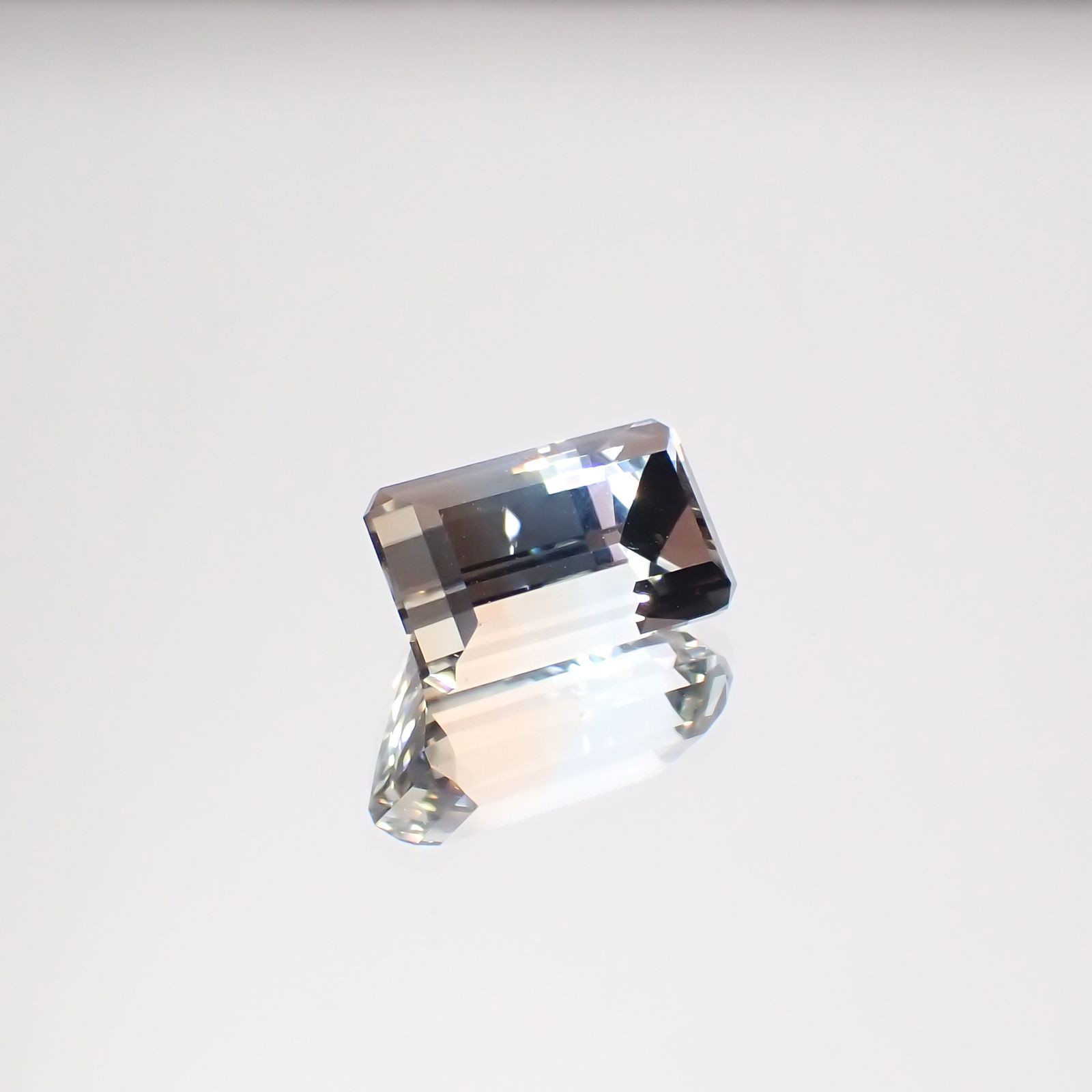 バイカラートパーズ ウクライナ産 4.47ct[231224894]11.1x6.5mm前後