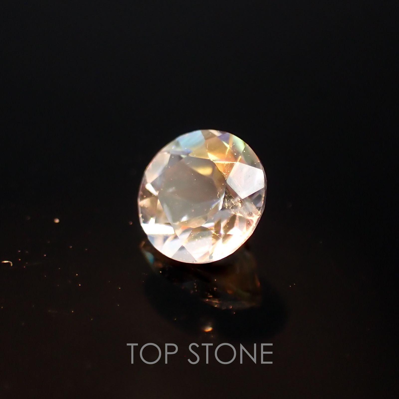 レインボームーンストーン(アンデシンラブラドライト) マダガスカル産 ルース 0.23ct[210310263]4.1×4.1mm前後