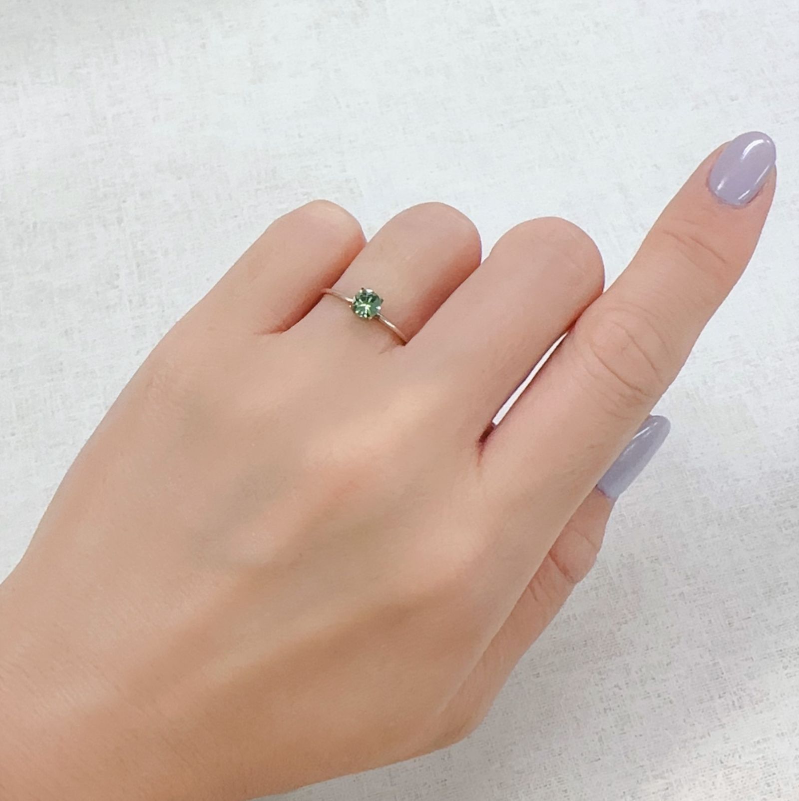 ミントガーネット(宝石名ガーネット)タンザニア産 0.29ct 識別済[230823065]4.3x4.3mm前後