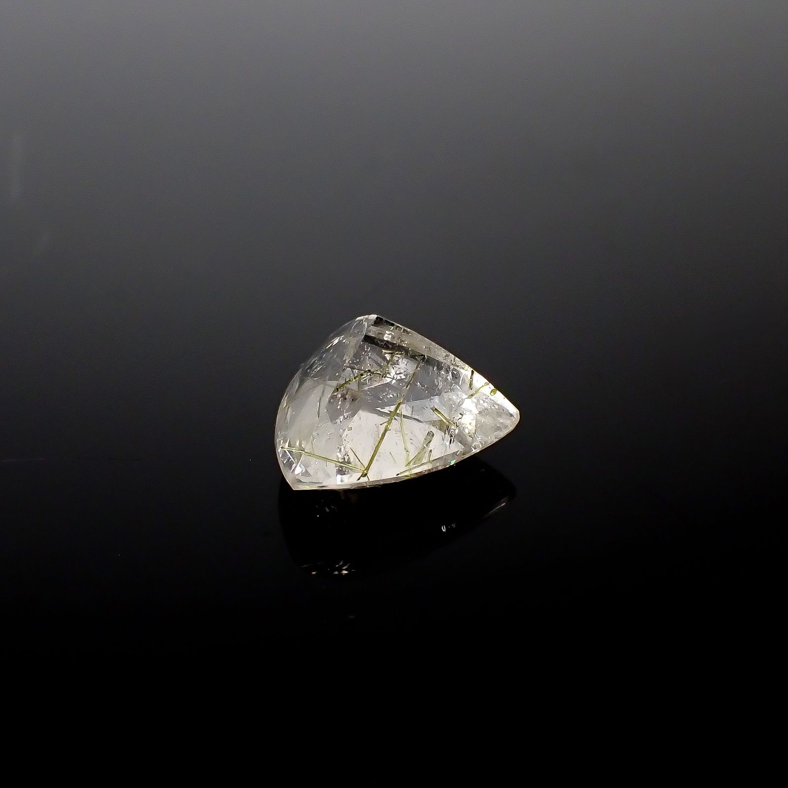 エピドートインクォーツ ブラジル産 8.06ct [240427298]14.6x14.1mm前後