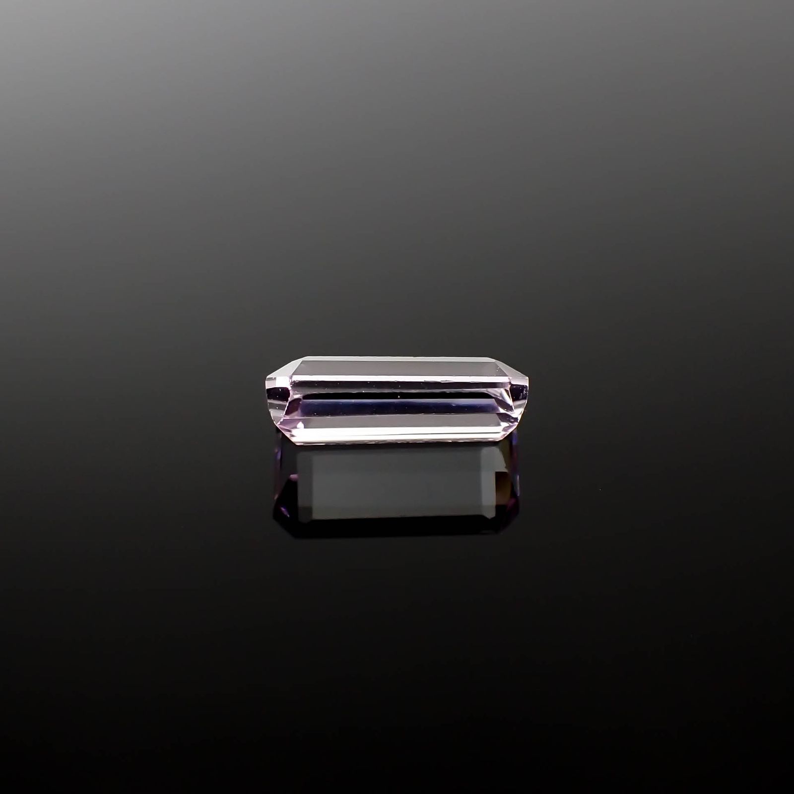 クンツァイト アフガニスタン産 2.78ct[231225138]11.2x6.4mm前後