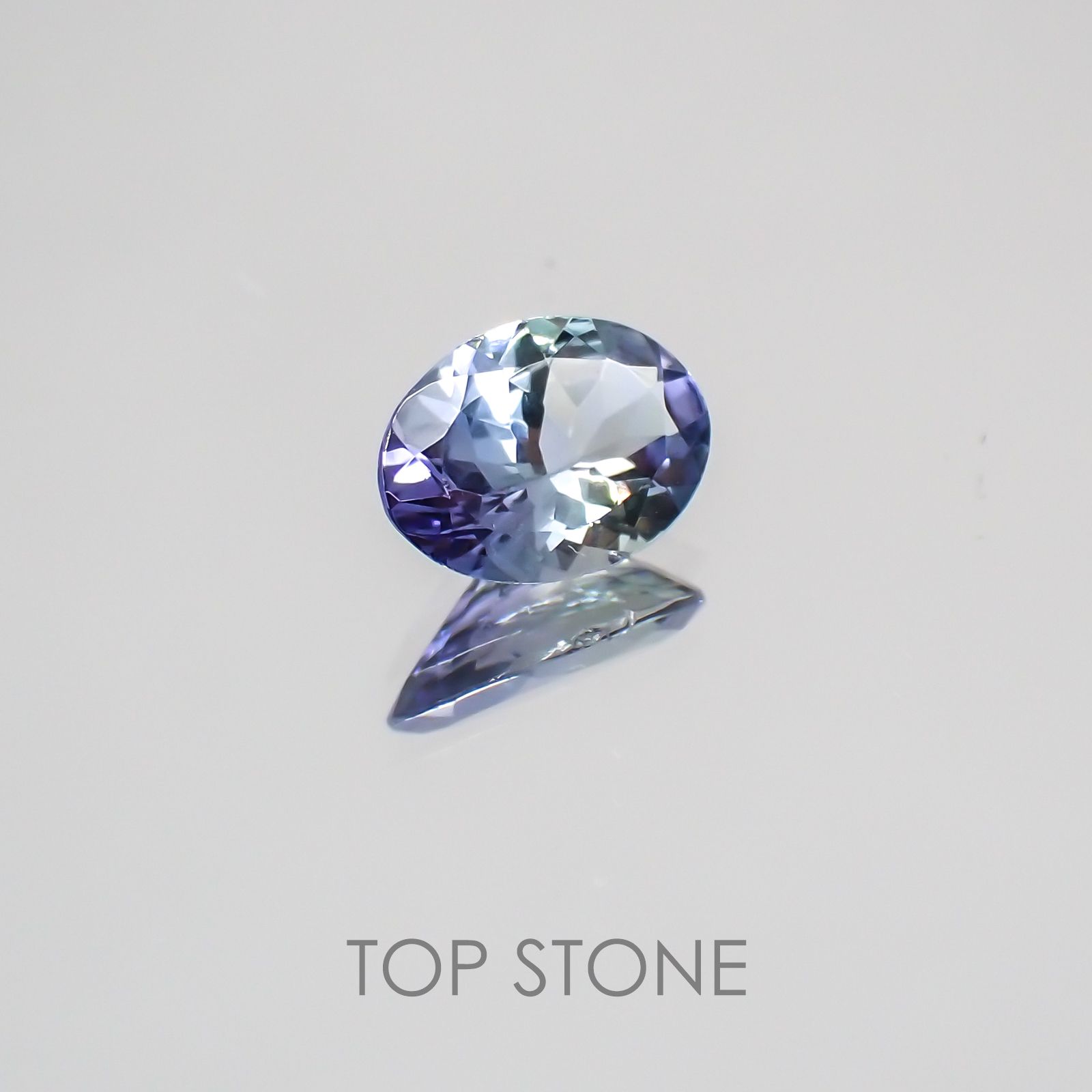 バイカラータンザナイト タンザニア産 ルース 0.66ct[210210049]6.9×4.9mm前後