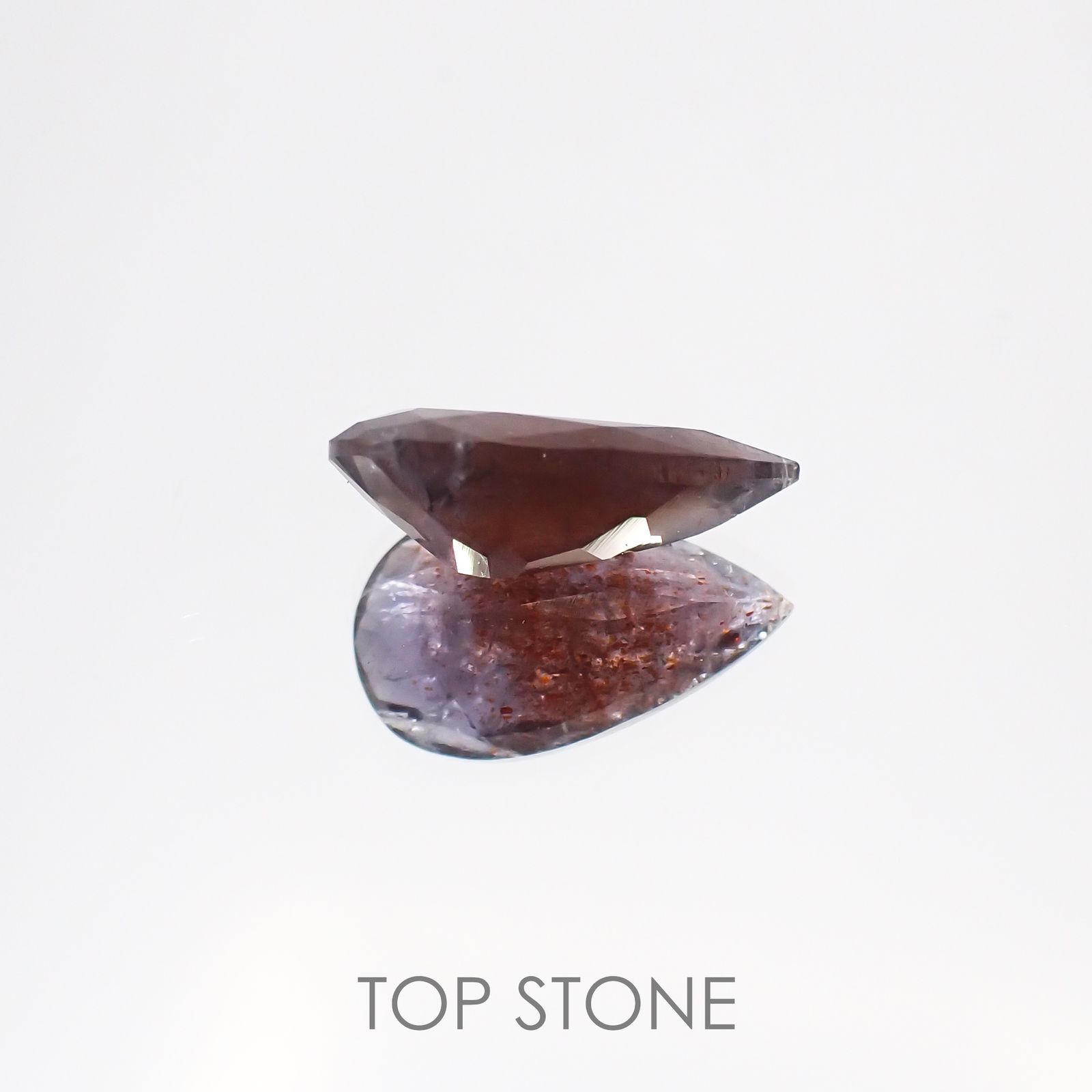 ブラッドショットアイオライト インド産 ルース 1.73ct[210611109]12.2×7.1mm前後