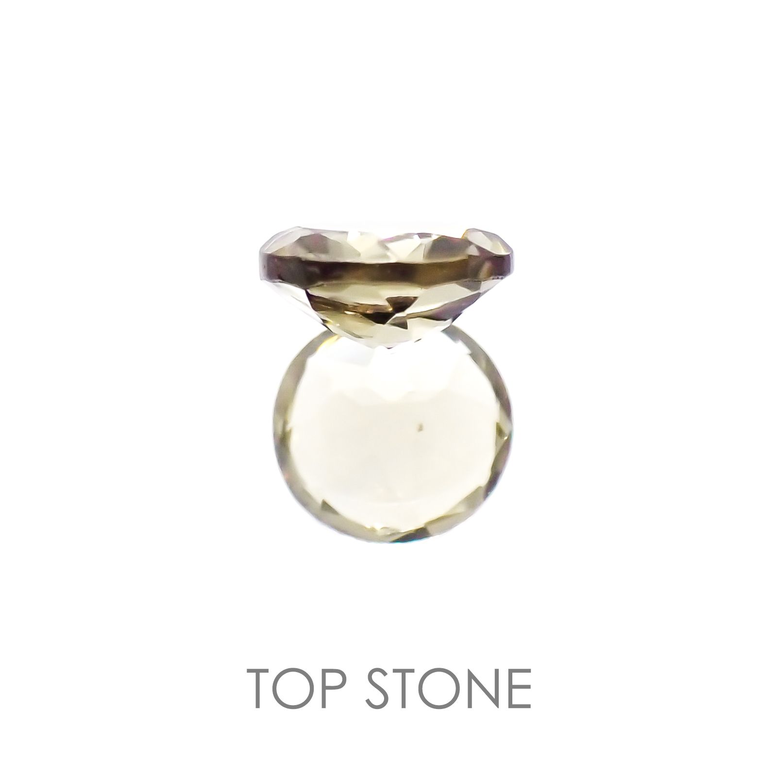 カラーチェンジ マラヤガーネット タンザニア産 ルース 0.54ct[20117762]5×5mm前後