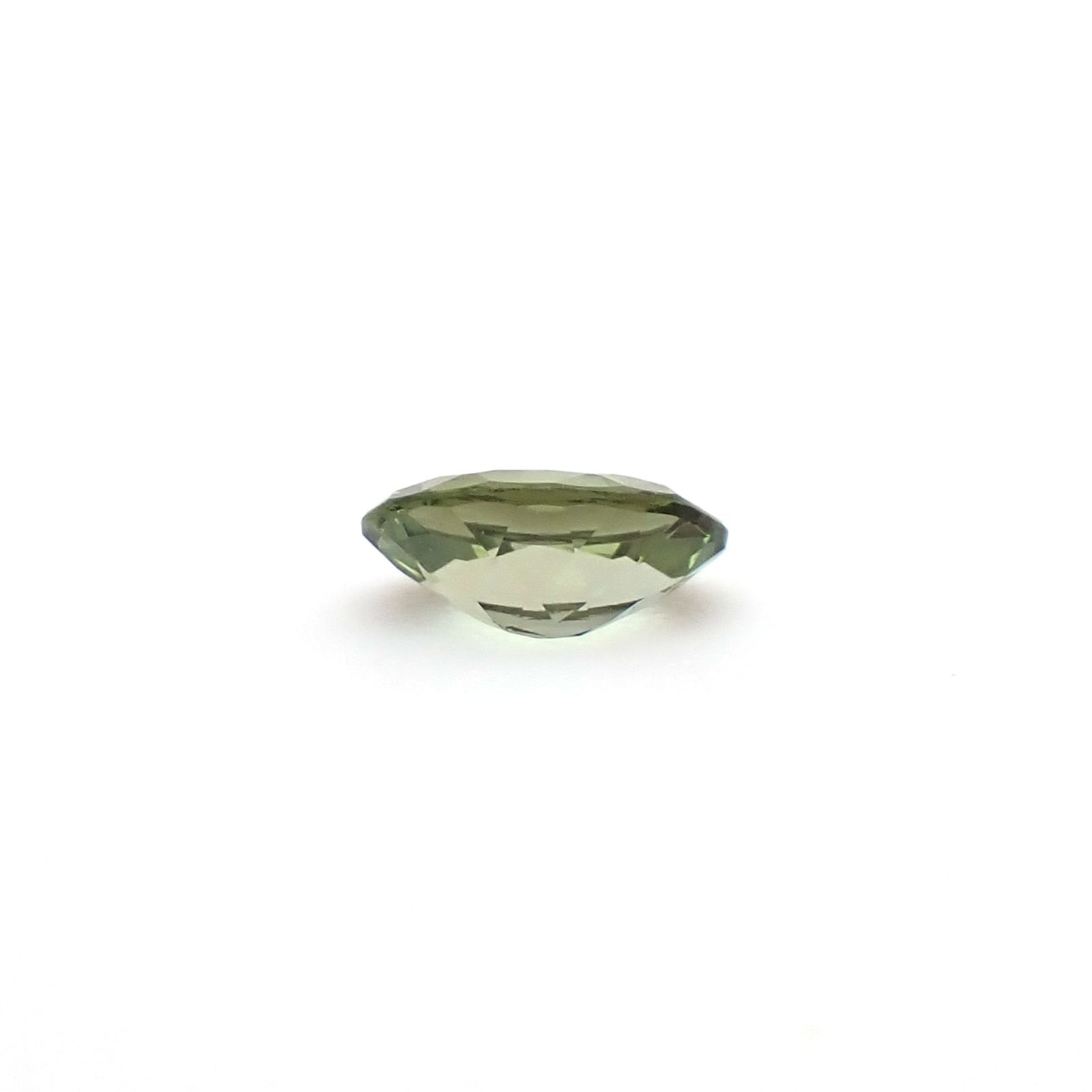 グリーンゾイサイト(宝石名ゾイサイト)タンザニア産 識別済 0.21ct / 4.9x3mm前後 [260932856]