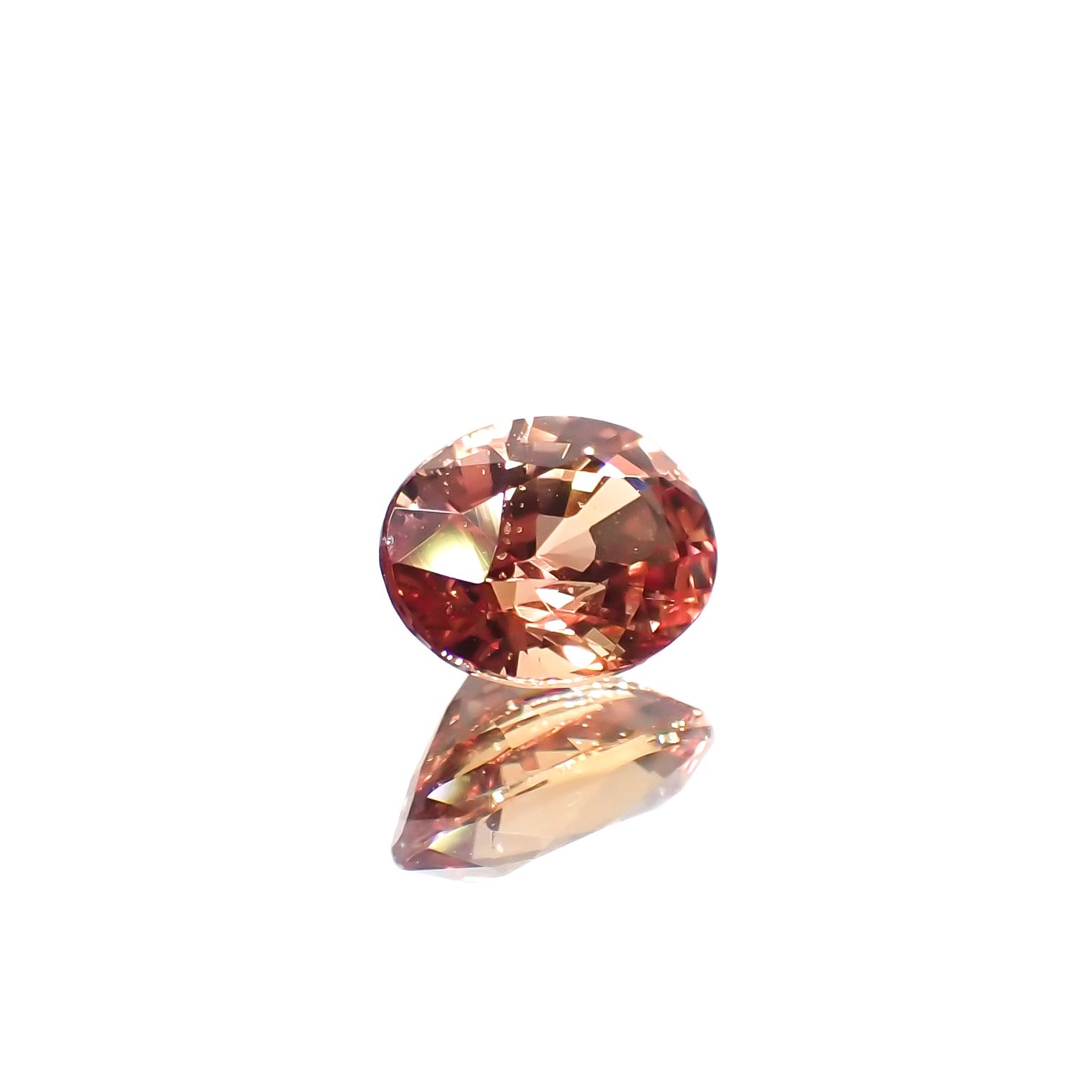 パパラチャサファイア(宝石名サファイア/別名パパラチャ・サファイア)スリランカ産 0.656ct CGL鑑付[231224692]5.7x4.3mm前後