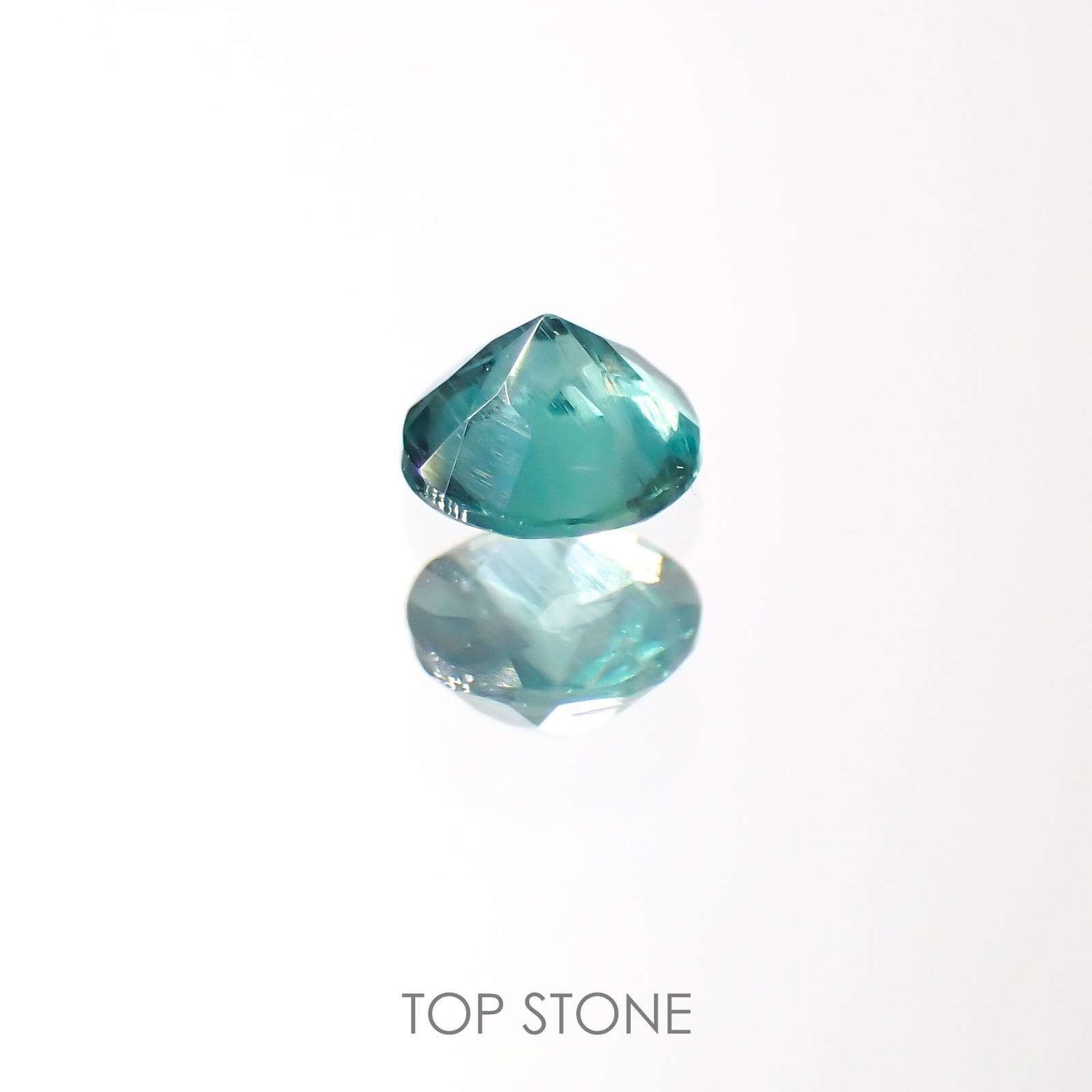 グリーンアパタイト(ノーブルモロキサイト)(宝石名アパタイト) マダガスカル産 0.18ct 識別済[211013529]3.6×3.6mm前後