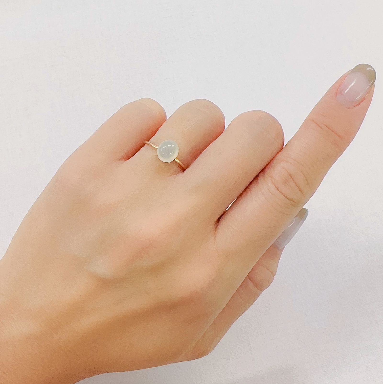 白翡翠(宝石名ホワイト・ジェダイト(翡翠))ビルマ産 1.779ct ソ