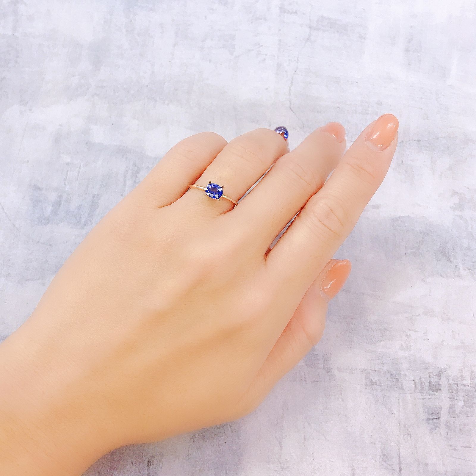 サファイア(宝石名サファイア)スリランカ/マダガスカル産 0.75ct 識別済[220917644]6x4.9mm前後