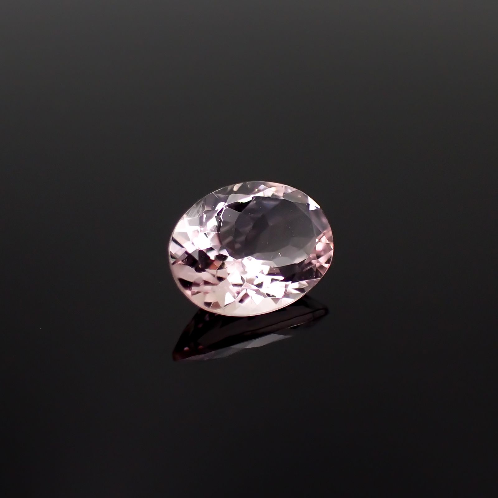 モルガナイト ブラジル産 1.04ct[230421787]8.1x6.2mm前後