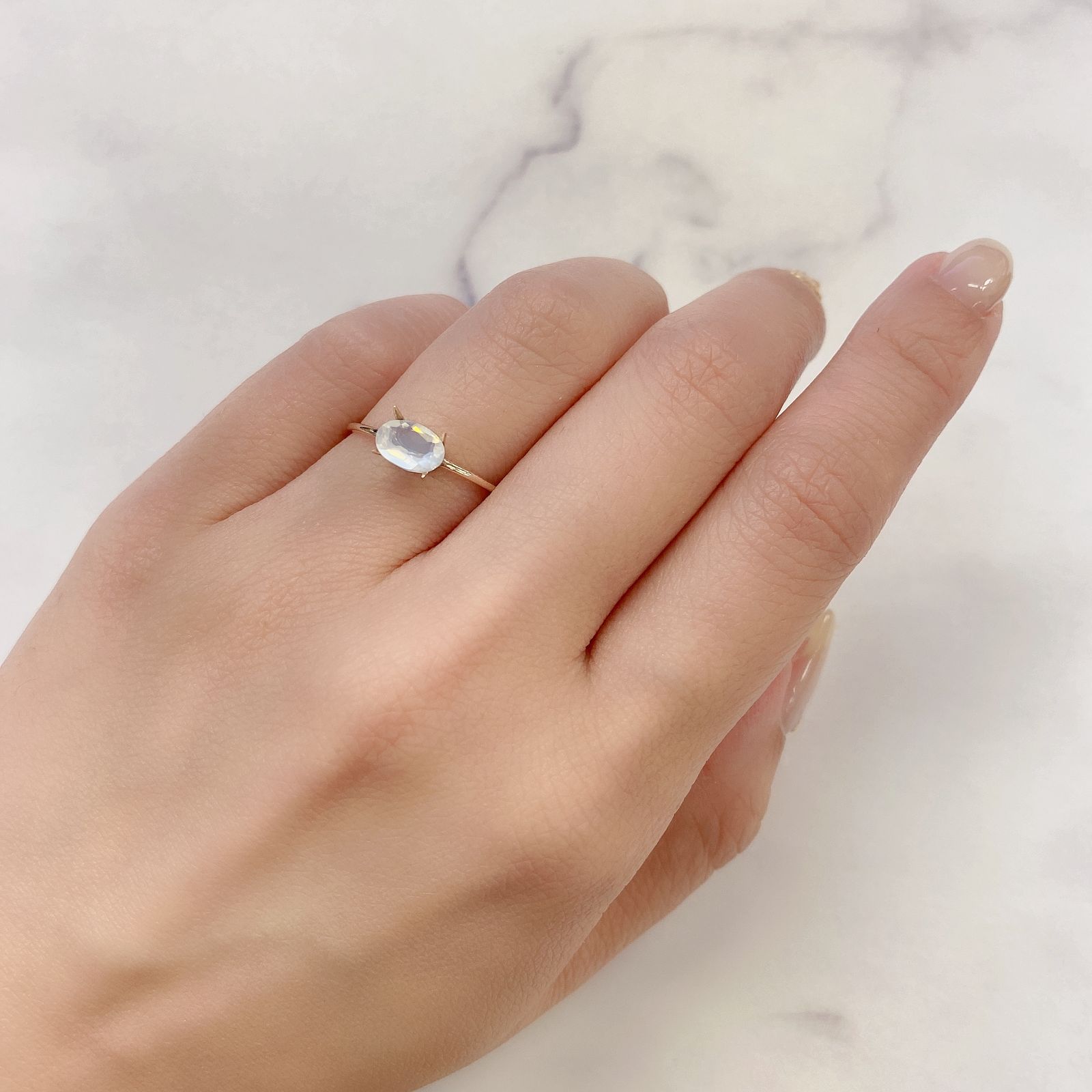 ムーンストーン(宝石名ムーンストーン)インド/スリランカ産 0.63ct 識別済[211113674]7.1x5.1mm前後