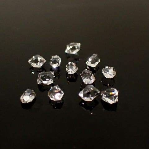 ◇メレセット◇ハーキマーダイヤモンド 原石 アメリカ・ニューヨーク州産 1.75ct / 3.8-4.6x2.1-3.3mm前後 [260231698]