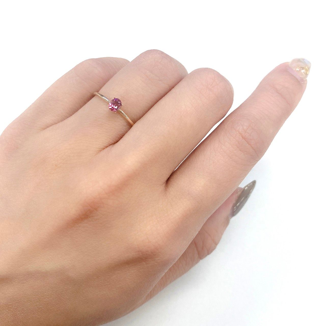 ホットピンクスピネル(宝石名ピンク・スピネル) タンザニア産 0.24ct 識別済[210510849]4×3mm前後