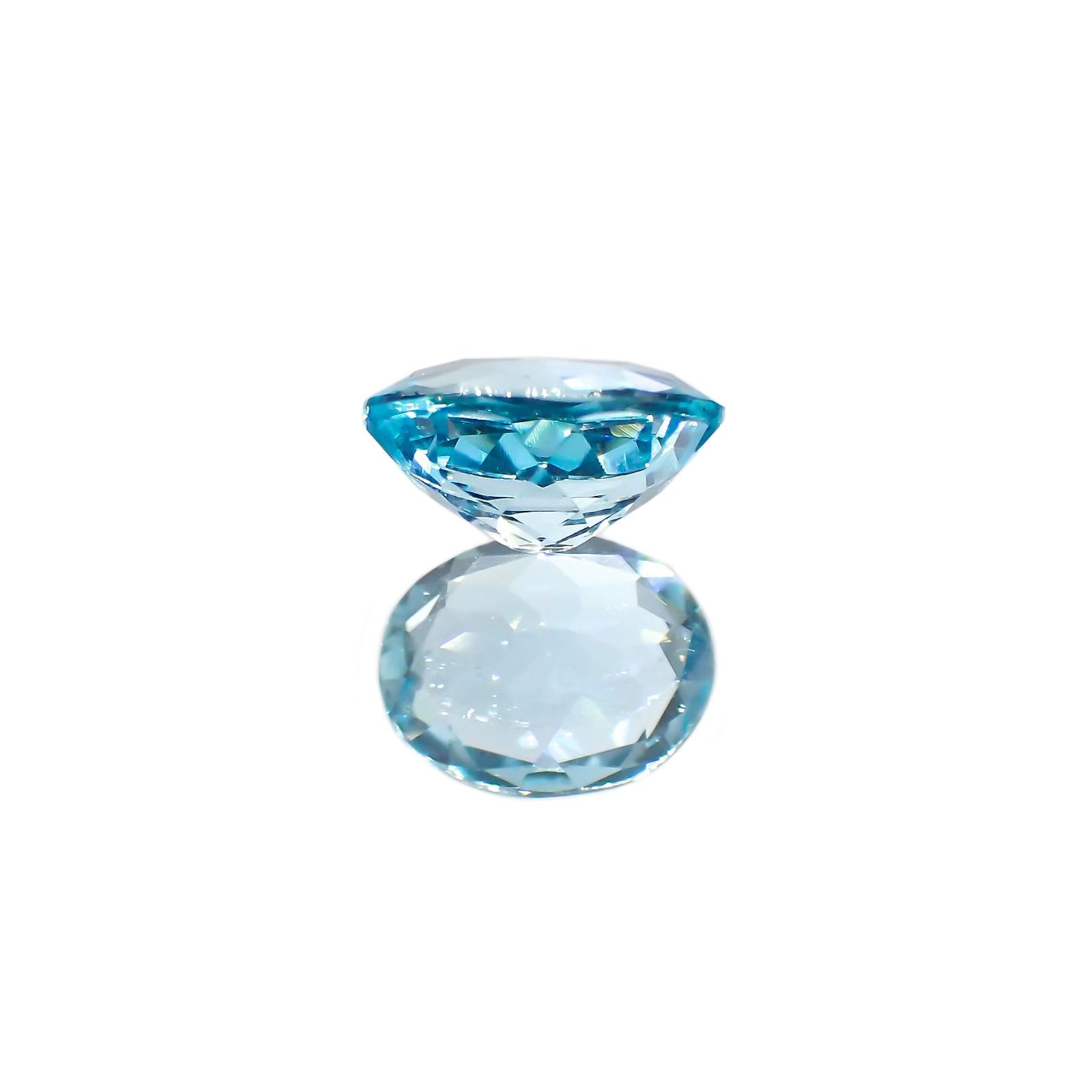 アパタイト(宝石名アパタイト) マダガスカル産 0.87ct  識別済[211013523]6.9×5.4mm前後