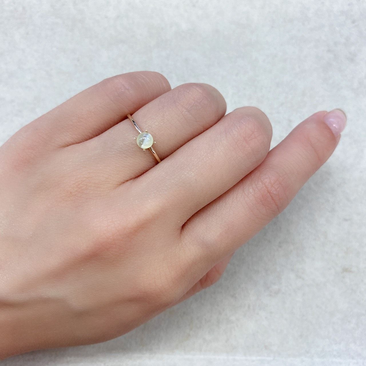 クリソベリルキャッツアイ(宝石名クリソベリル・キャッツアイ) スリランカ産 0.66ct 識別済[210711496]4.3×4.3mm前後