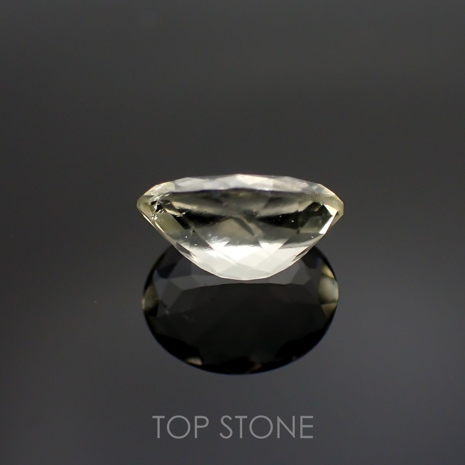 リビアングラス(宝石名インパクトガラス(衝撃溶融ガラス))エジプト・リビア砂漠産 1.77ct 識別済[211213787]10.2x8mm前後
