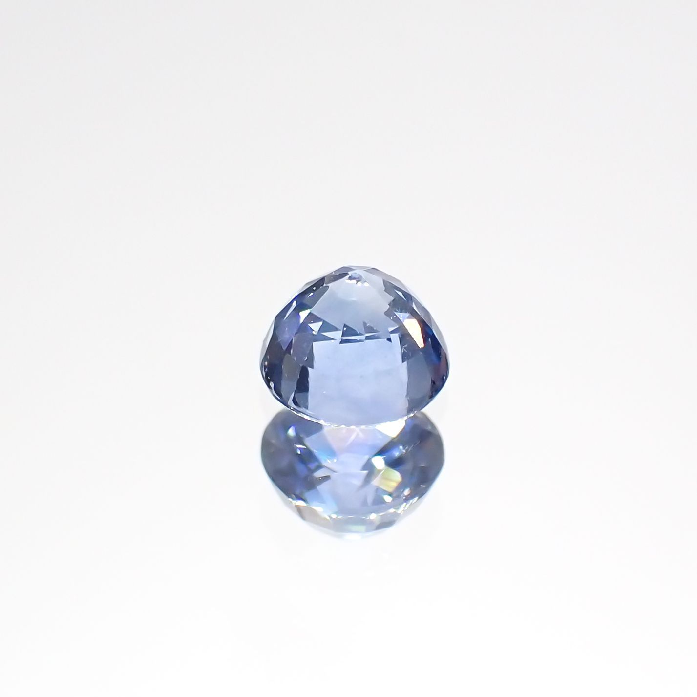 アイスブルーサファイア(宝石名サファイア)スリランカ/マダガスカル産 0.52ct 識別済[220515962]4.4x4.4mm前後