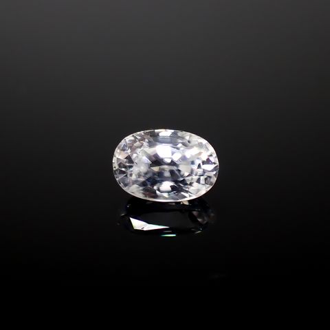 カラーレスジルコン(宝石名ジルコン)スリランカ/カンボジア産 0.94ct 識別済[240928895]6.2x4.2mm前後
