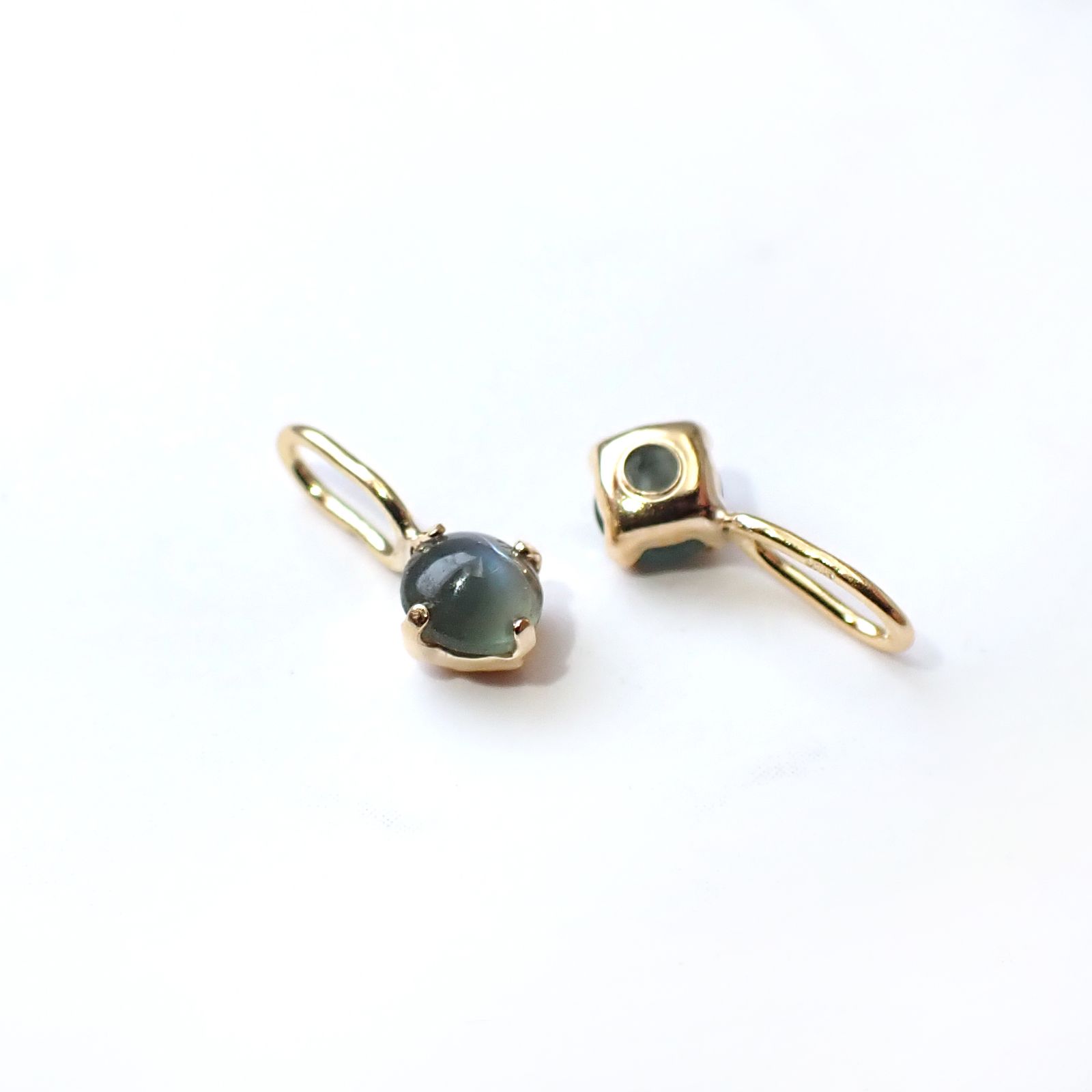 ◇K18 Petitデザイン限定品◇一粒石ジュエリー | アレキサンドライトキャッツアイ 3mm [チャーム/ペンダントトップ※チェーン別売り]