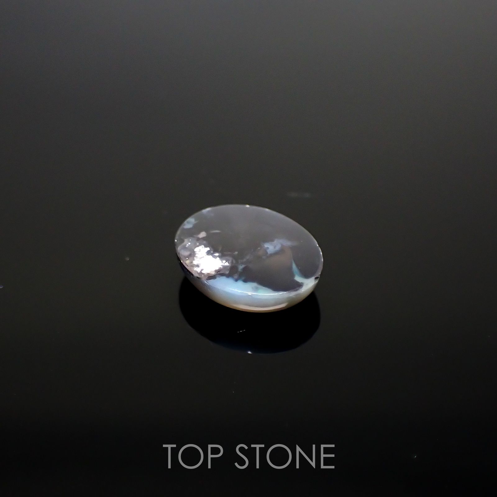 ブラックオパール(宝石名ブラック・オパール) オーストラリア産 1.574ct ソ付(彩珠)[210611317]10×8mm前後