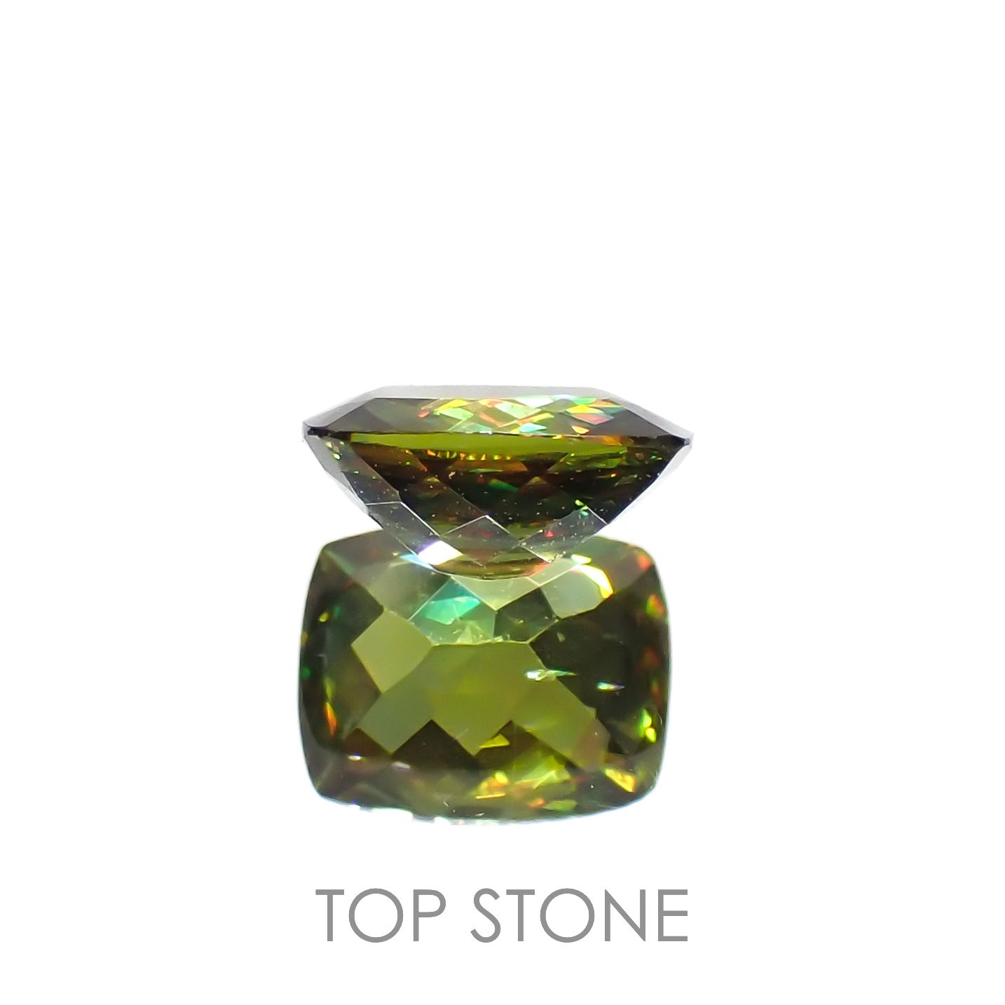 カラーチェンジスフェーン パキスタン産 0.83ct[221119186]6.3x5.2mm前後