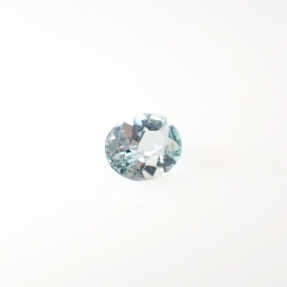 モンテブラサイト(宝石名モンテブラサイト)マダガスカル産 0.32ct 識別済[241229663]5.1x4mm前後