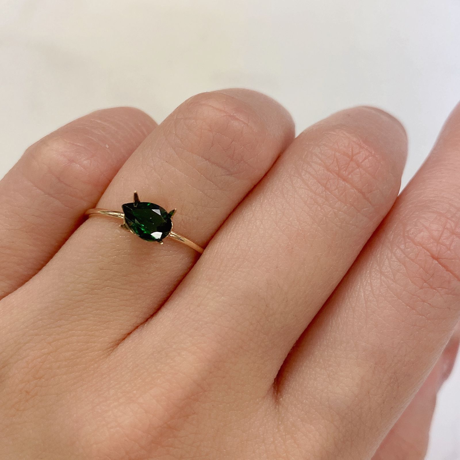 ツァボライト(宝石名グリーン グロッシュラー・ガーネット) タンザニア産 0.62ct 識別済[20128341]6.9×4.8mm前後