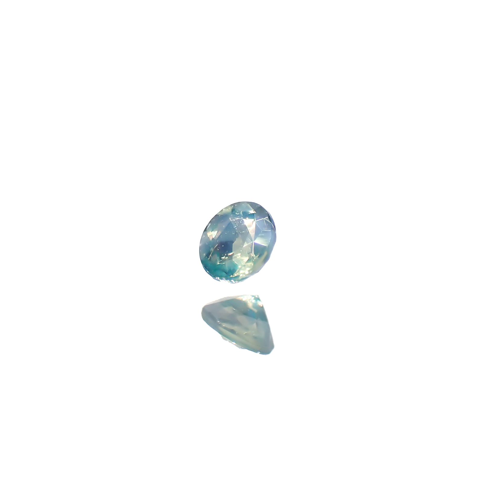 アレキサンドライトキャッツアイ ブラジル産/EmeraldMains社製 0.042ct[240527601]2.1x2.1mm前後