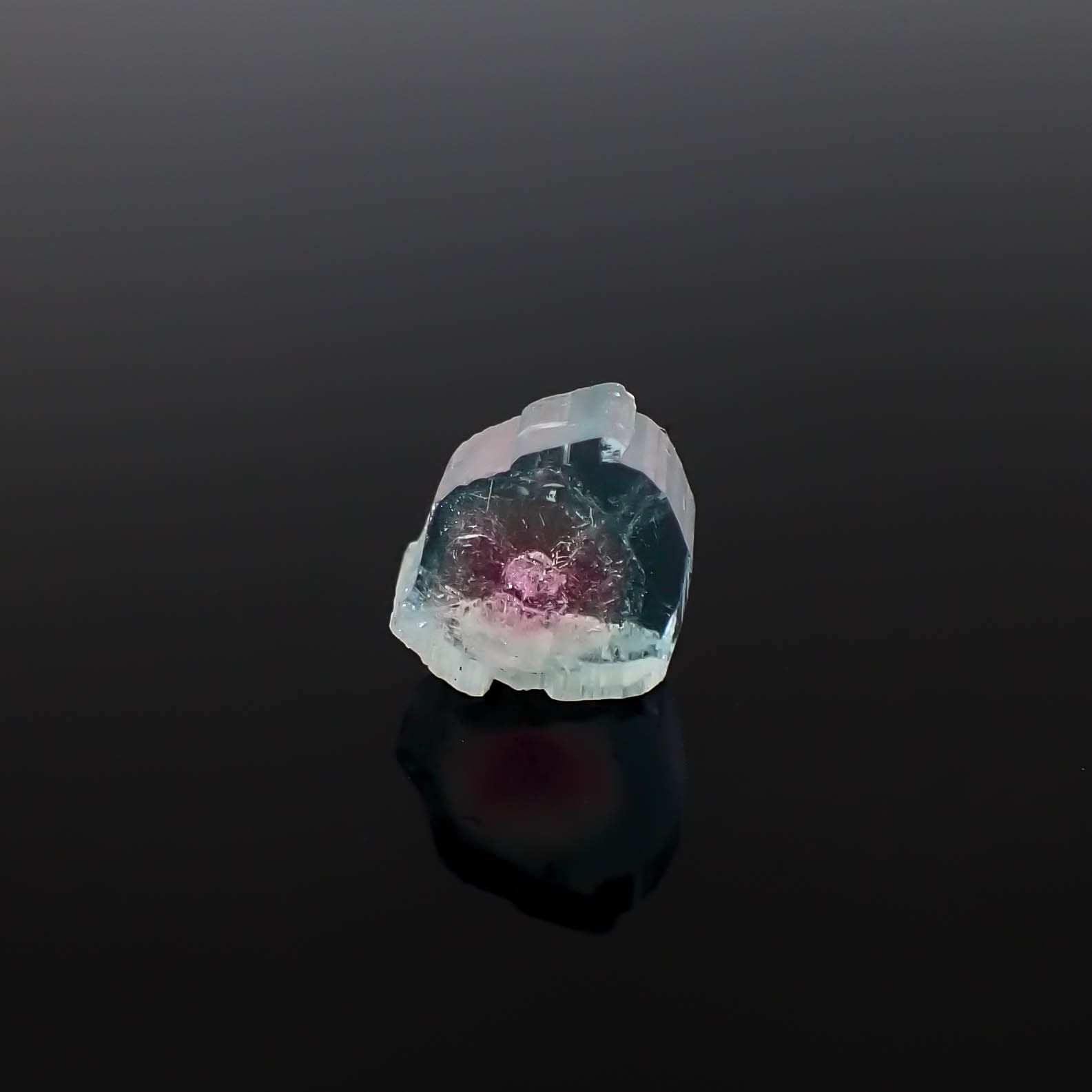ウォーターメロントルマリン 原石スライス アフガニスタン産 1.67ct [250430217]7x6.8mm前後