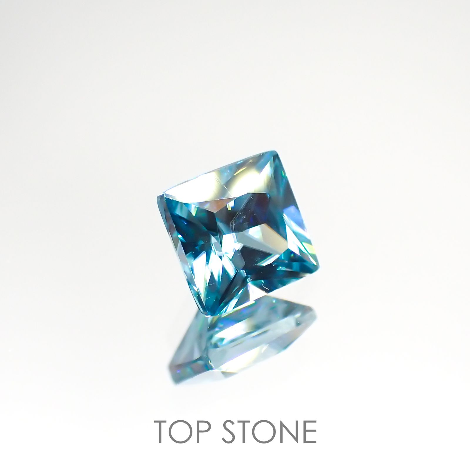 ◇プリンセスカット◇ブルージルコン(宝石名ジルコン) カンボジア産 1.09ct 識別済[210913437]5.1×5mm前後