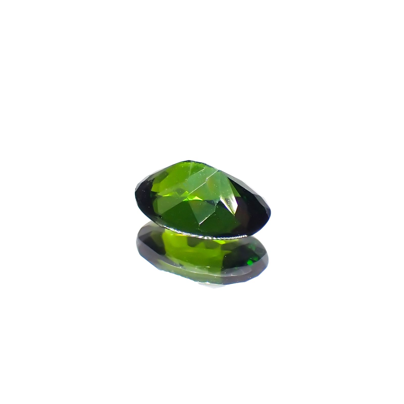 クロムダイオプサイド(宝石名クロム・ダイオプサイド)ロシア産 0.88ct 識別済[231023898]7.5x5.1mm前後