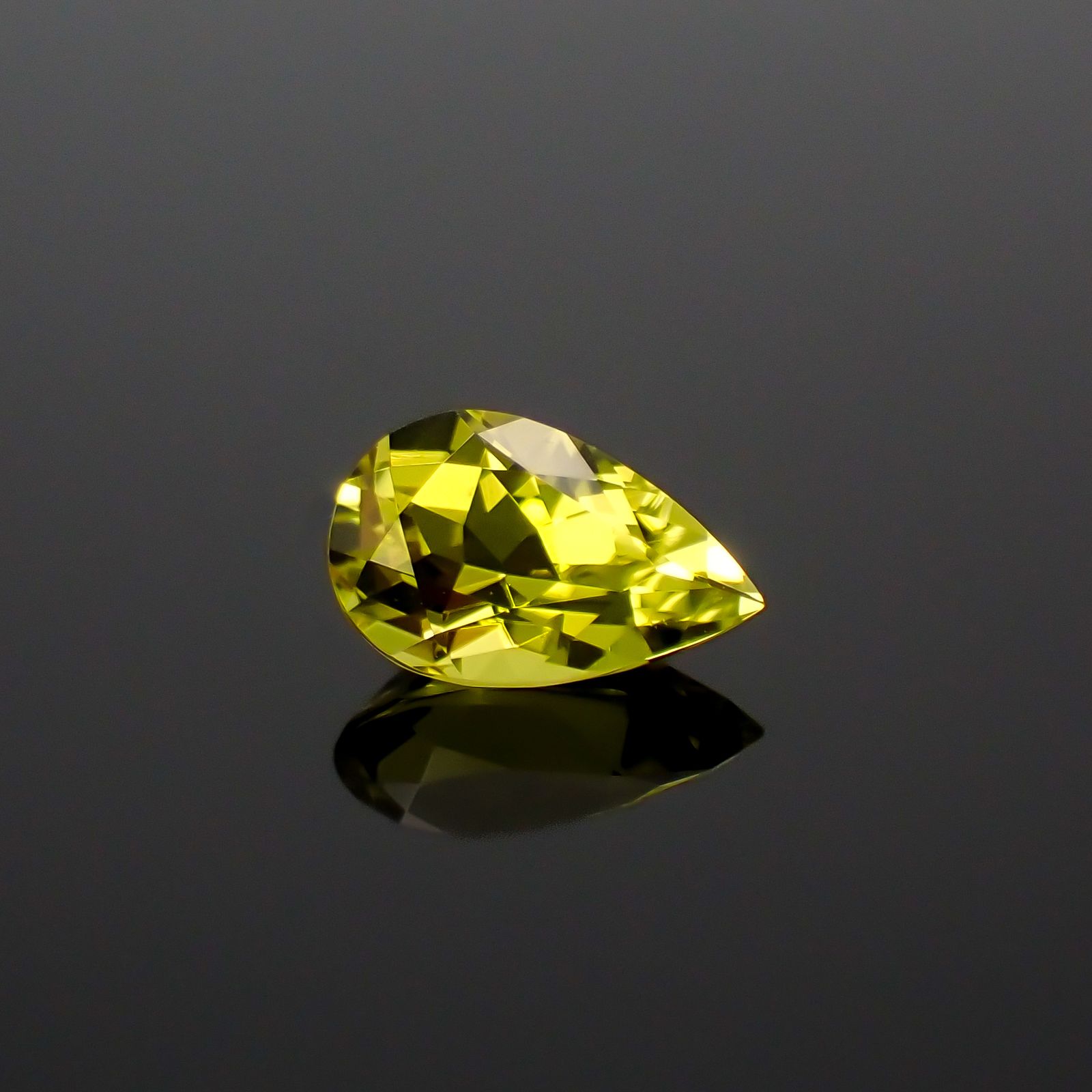 カナリートルマリン ザンビア・カナリー鉱山産 0.86ct[230823134]8x5