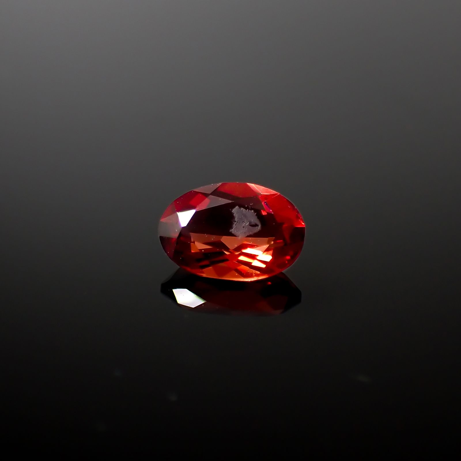 アンデシン(宝石名アンデシン/ラブラドライト)チベット産 0.60ct 識別済[240125612]6.8x4.7mm前後