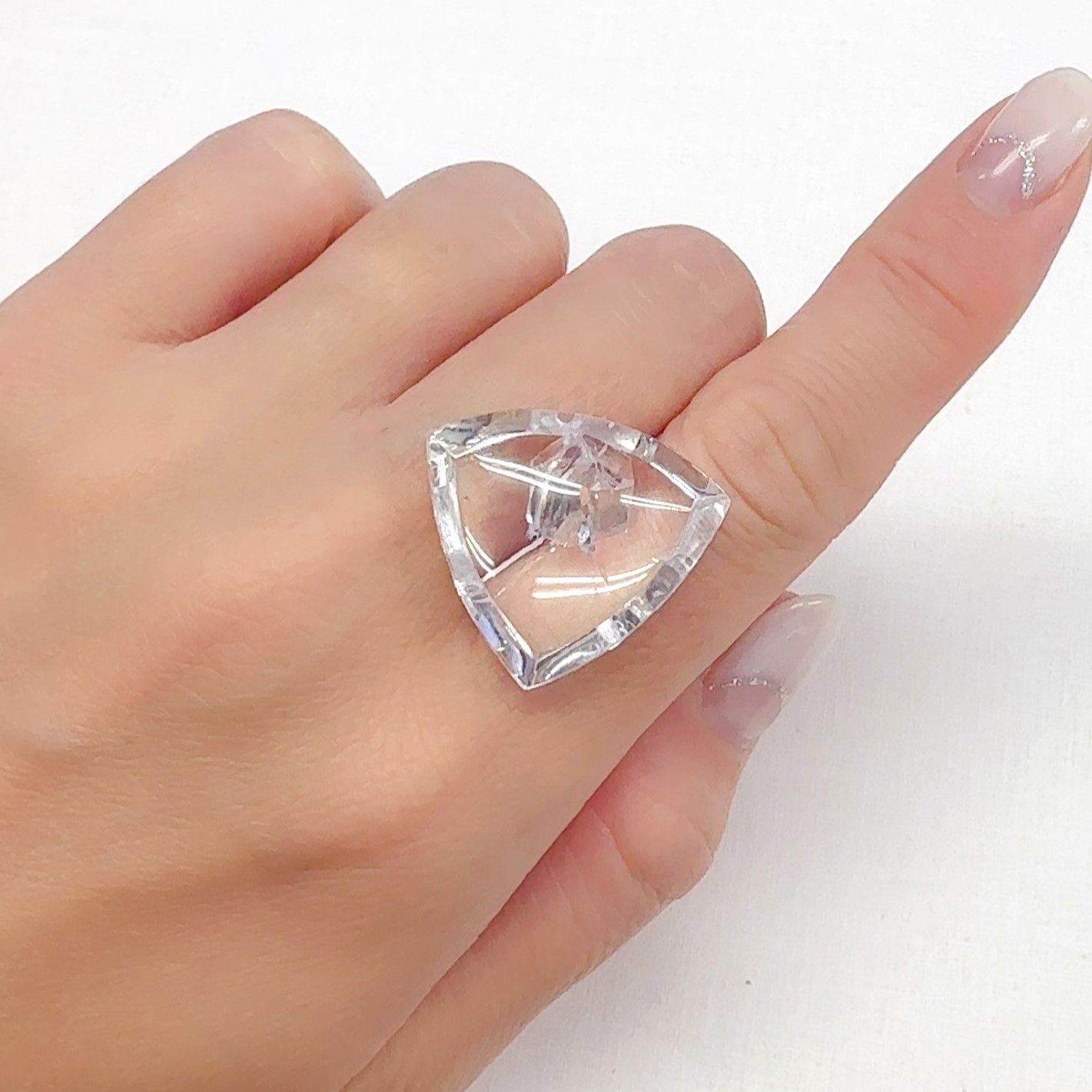 マニフェストインクォーツ ブラジル産 33.71ct[240527427]25.4x22.8mm前後