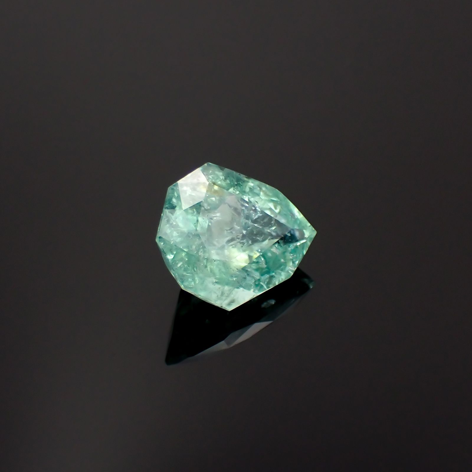 ◇カスタムカット◇パライバトルマリン モザンビーク産 6.53ct[230622509]14.2x12.1mm前後