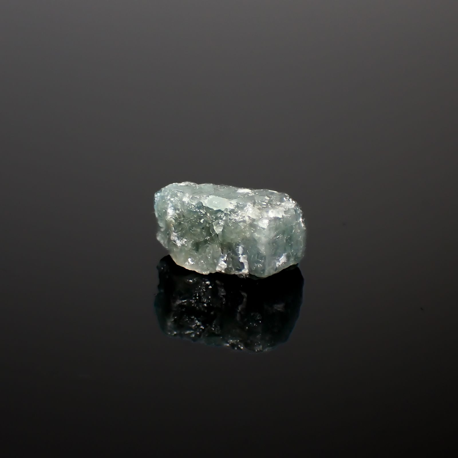 アレキサンドライト 原石 ロシア産 6.57ct[240427017]12.8x9mm前後