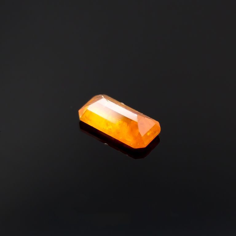 ウルフェナイト(宝石名ウルフェナイト)メキシコ産 0.444ct ソ付[221219723]5.2x2.6mm前後