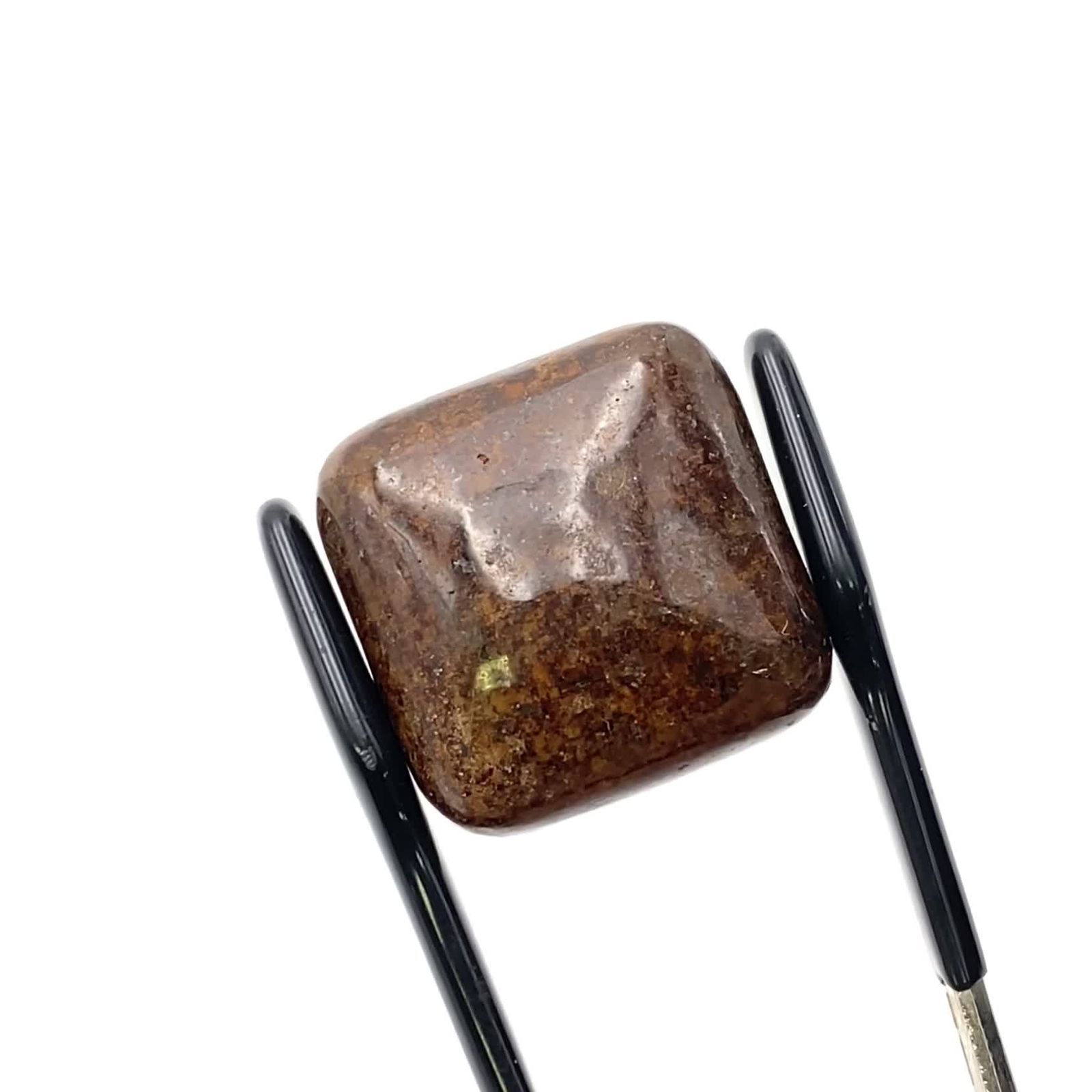 コンドライト隕石 発見地：アフリカ・サハラ砂漠 31.42ct / 18.2x18