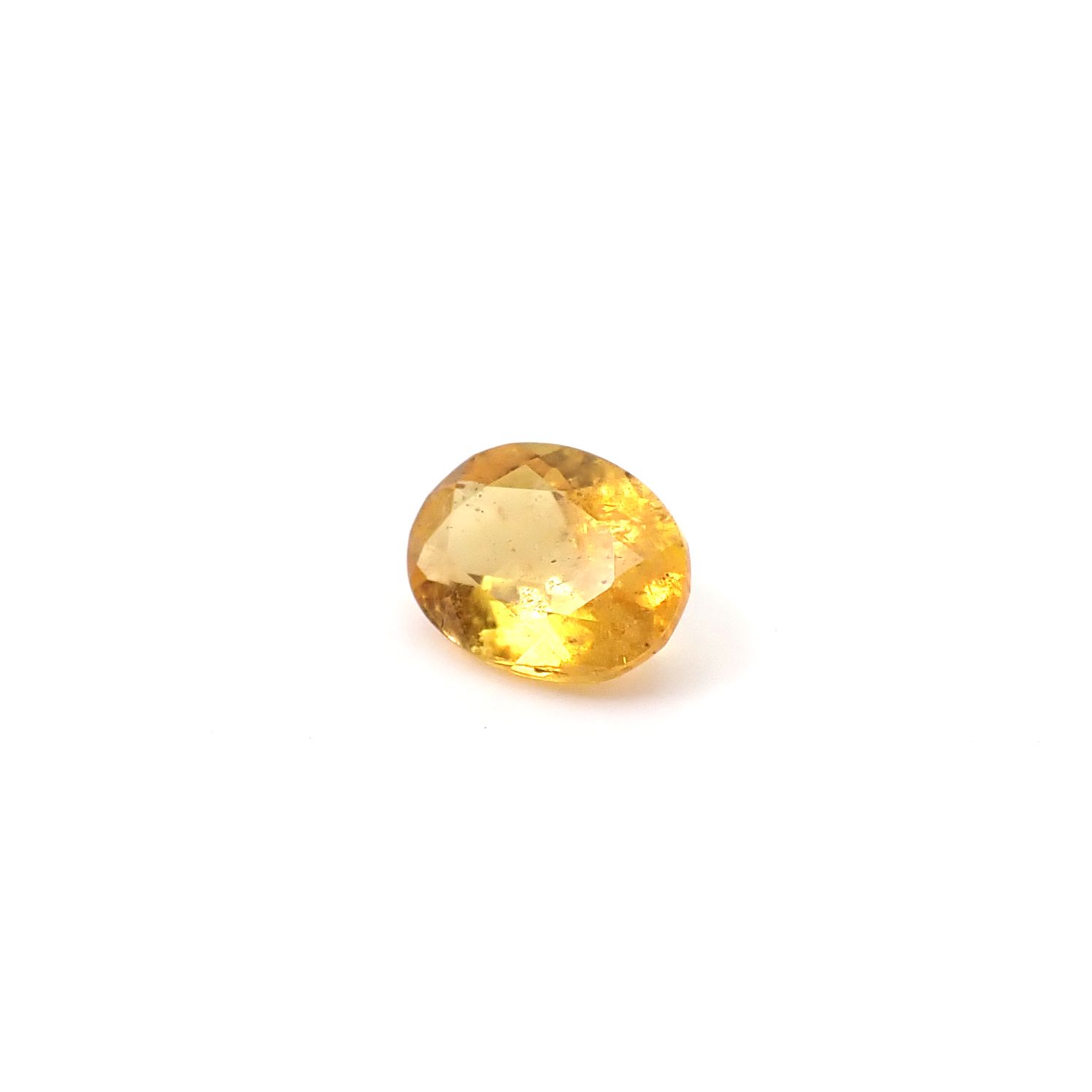 コンドロダイト(宝石名コンドロダイト)タジキスタン・パミール高原産 識別済 0.79ct / 7x5mm前後 [260131584]