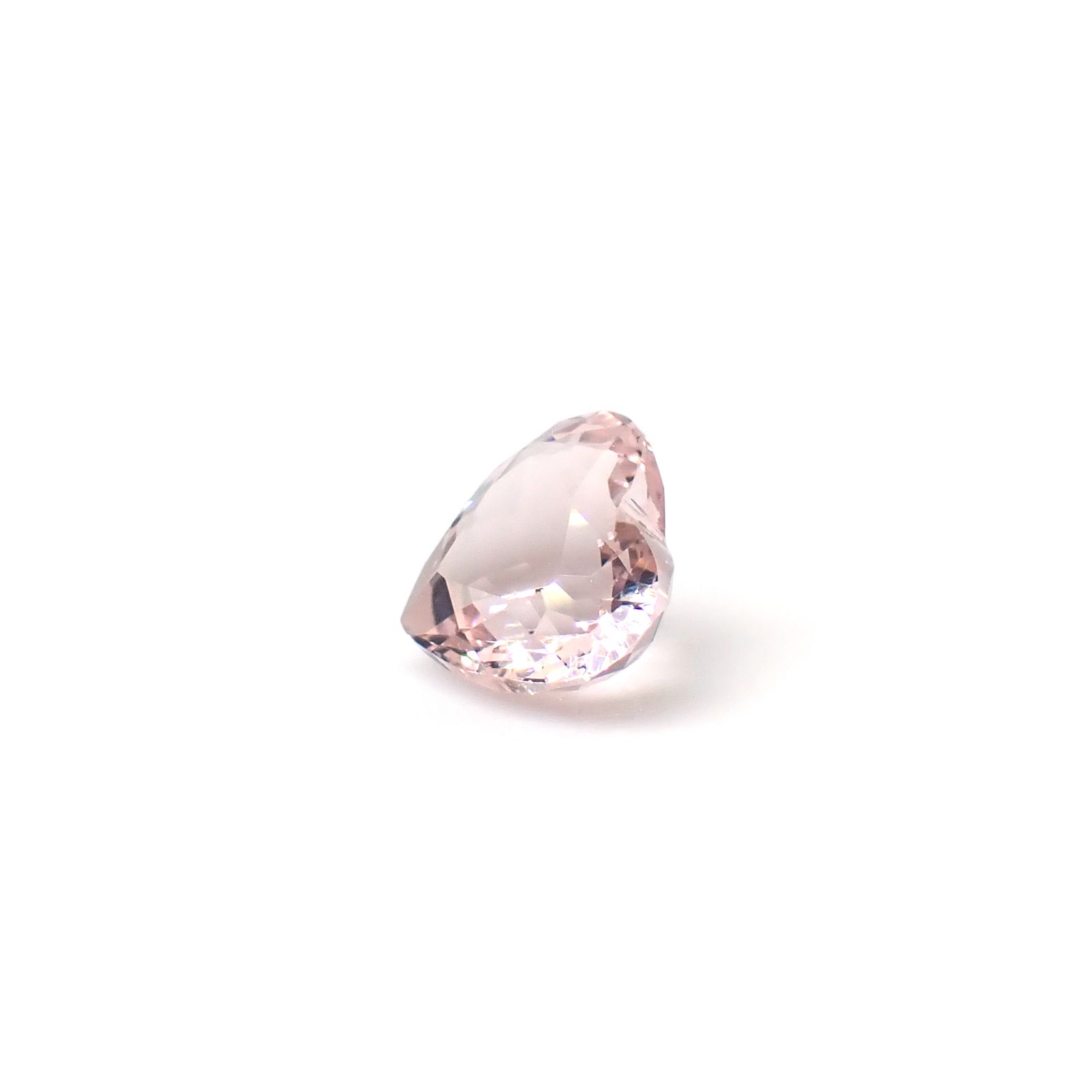 モルガナイト ブラジル産 0.92ct / 6.1x7.3mm前後 [260632310]