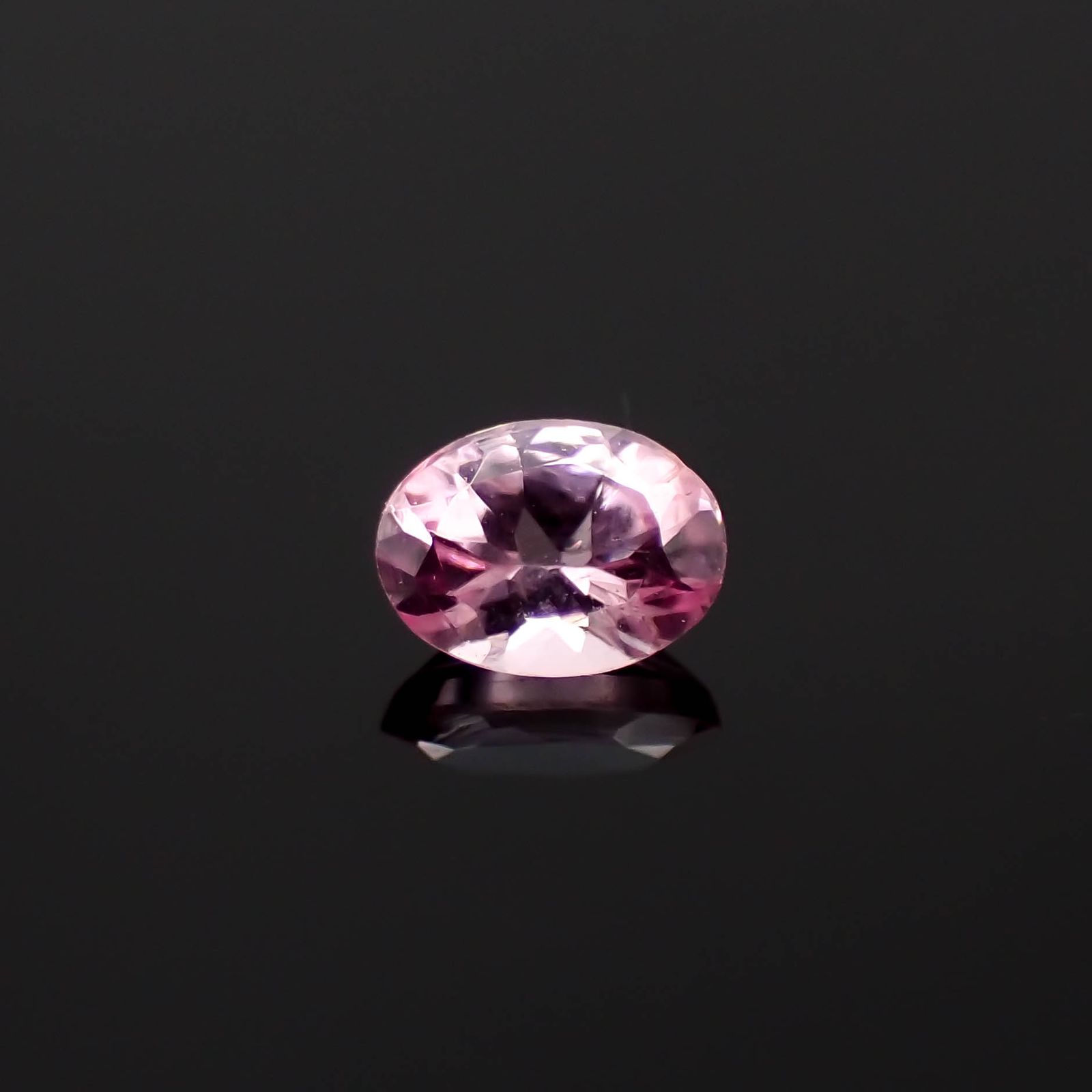 シルキーピンクスピネル タンザニア産 0.19ct[230421579]4x2.9mm前後