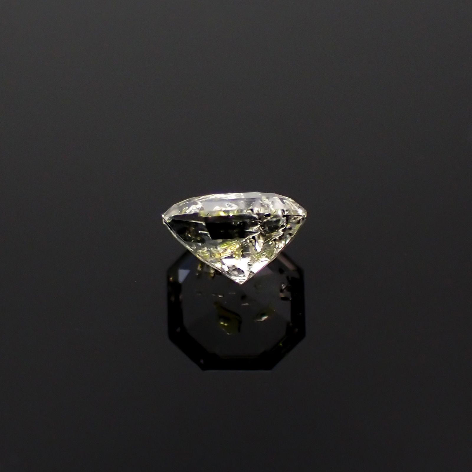◇オクタゴンカット◇オイルインクォーツ パキスタン産 0.50ct[231224724]5.2x5.2mm前後