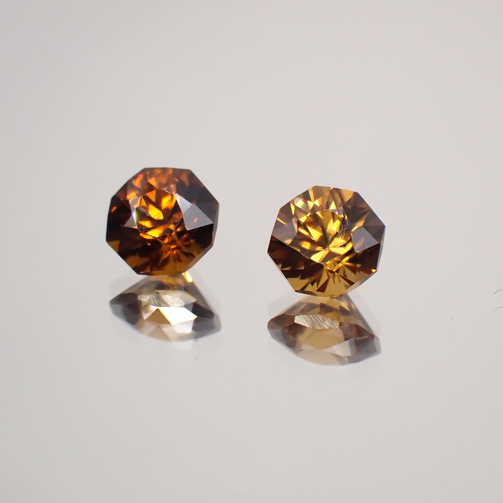 Zircon ジルコン ルース 未使用品 No.46485 : JEX宝石ギャラリー
