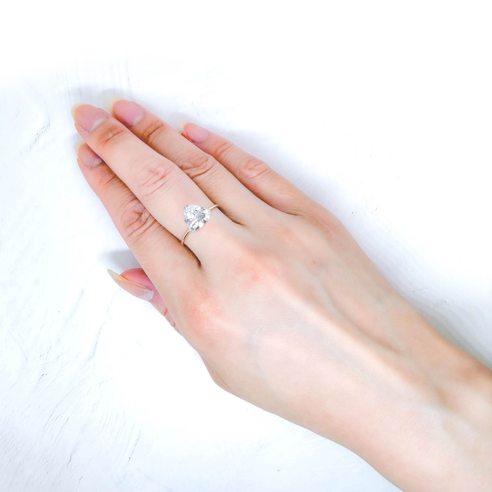 日本水晶 山梨県乙女鉱山産 2.09ct / 8.8x9mm前後 [260632417]