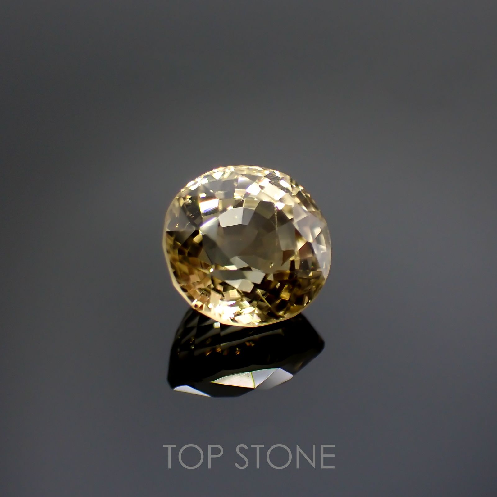シンハライト(宝石名シンハライト) スリランカ産 3.319ct ソ付(彩珠)[19111879]8.5×8.2mm前後
