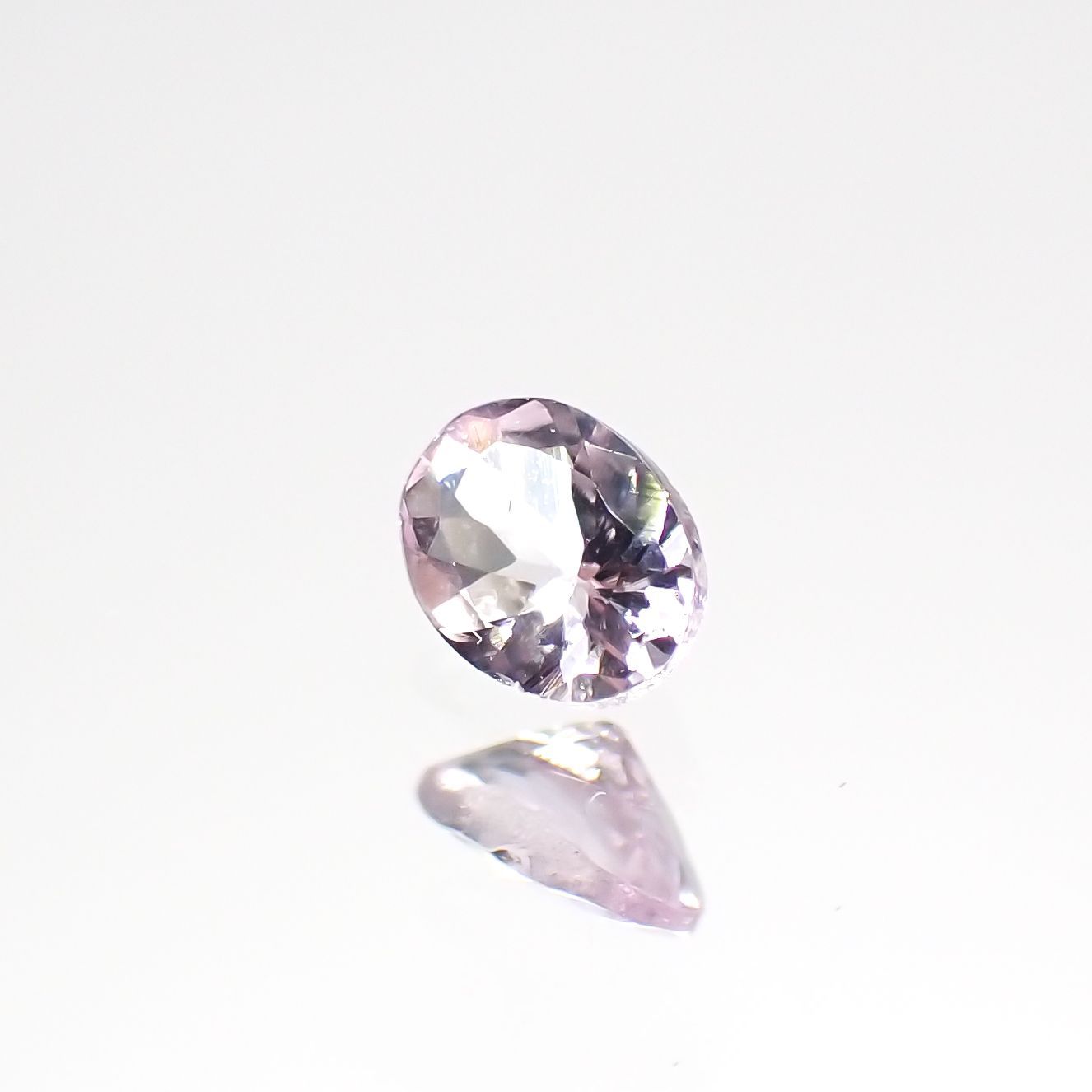 ピンクゾイサイト(宝石名ピンク・ゾイサイト)タンザニア産 0.16ct 識別済[220115052]4x2.9mm前後